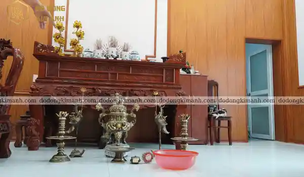 ✅ Đỉnh Đồng Là Gì? Ý Nghĩa Phong Thủy Trong Văn Hóa Thờ Cúng Của Người Việt